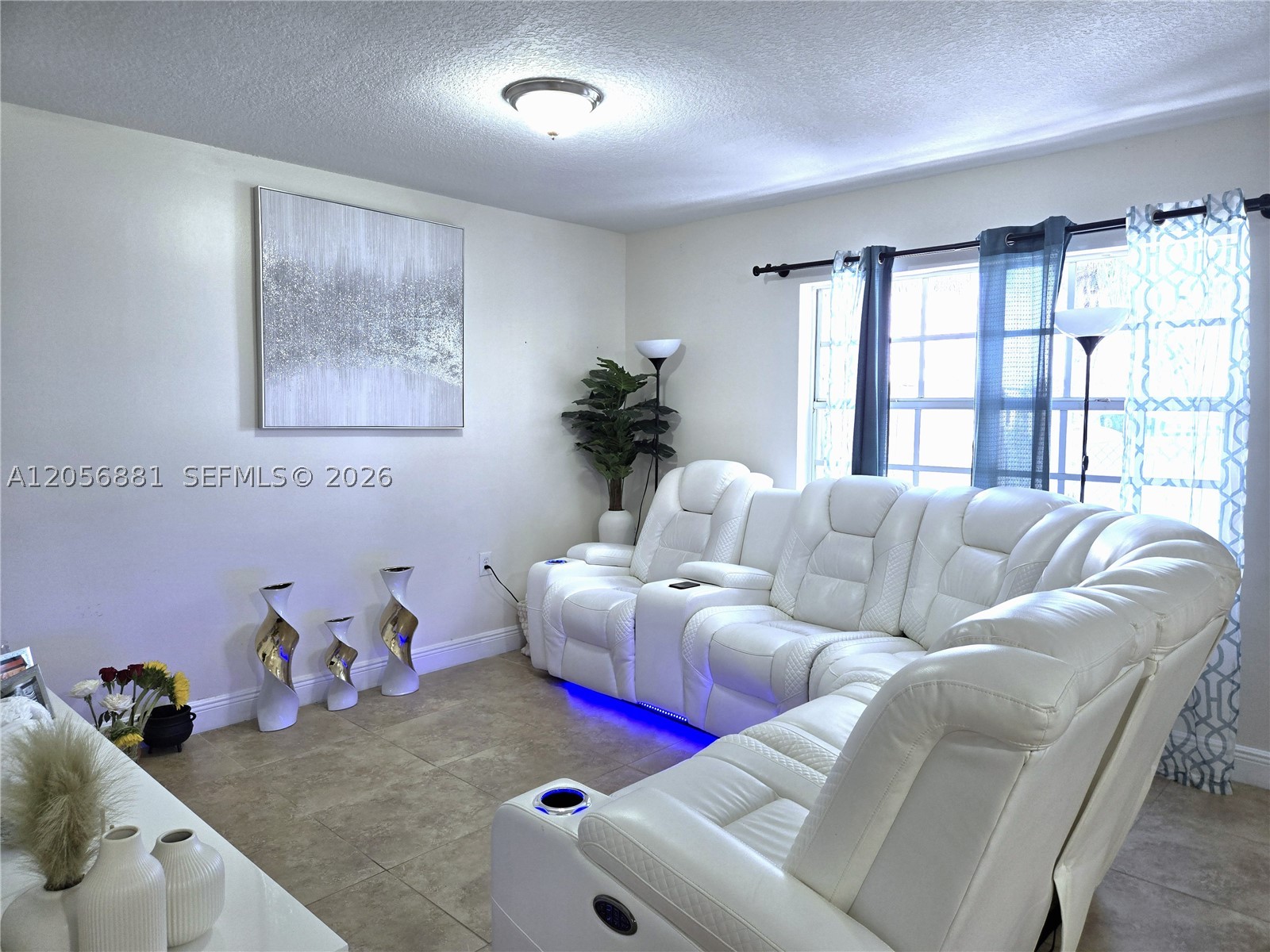 12423 Nw 7th Ln Property Photo 6