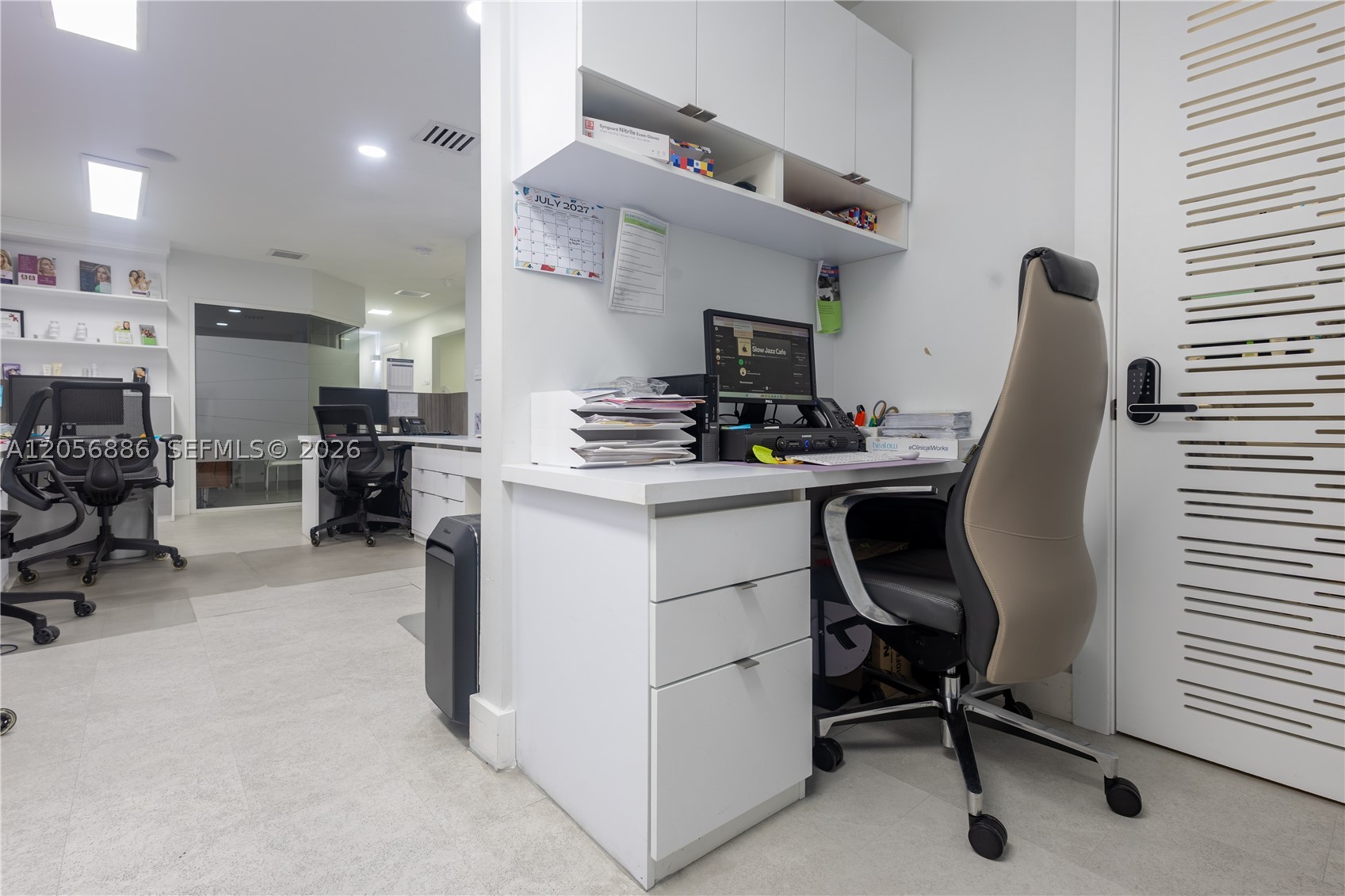 A12056886 Property Photo 22