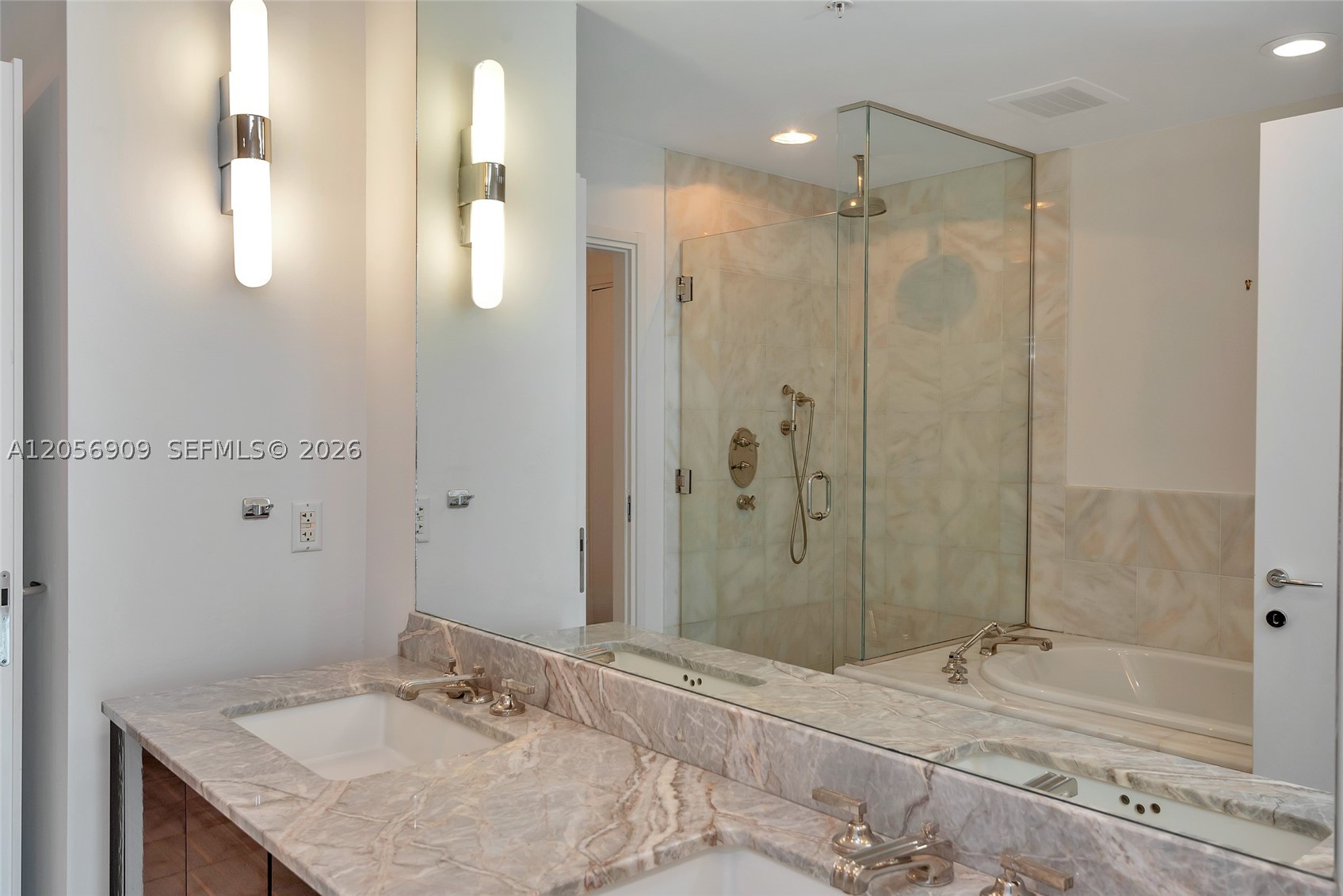 50 S Pointe Dr 2007 Property Photo 32