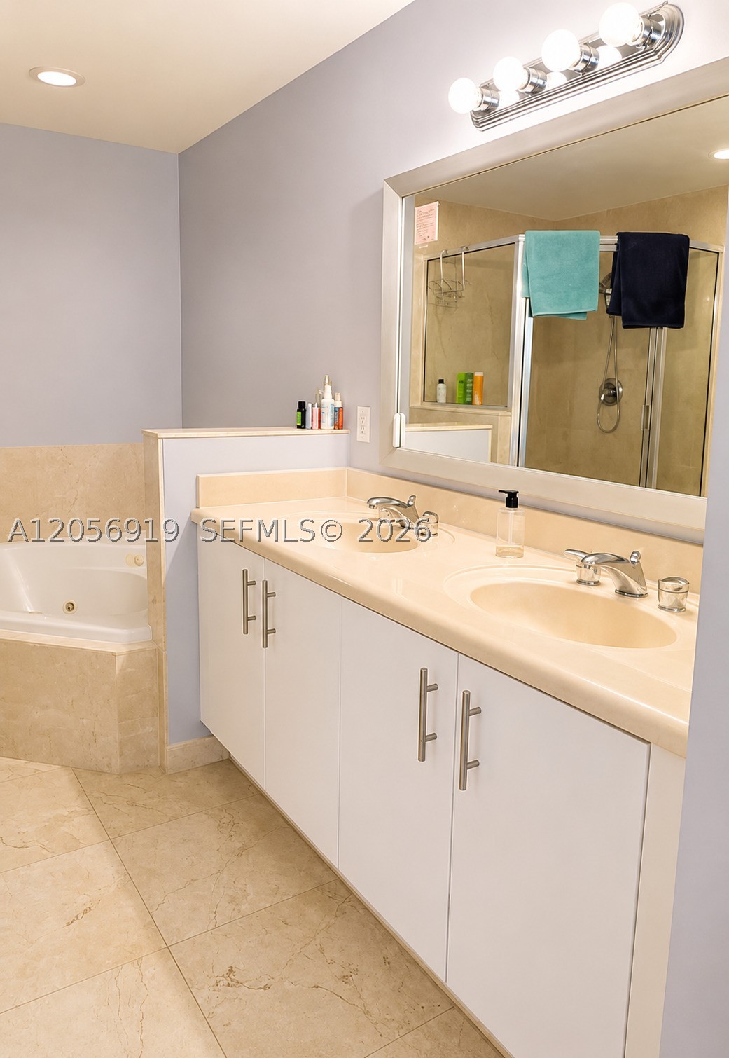 7900 Harbor Island Dr 705 Property Photo 11