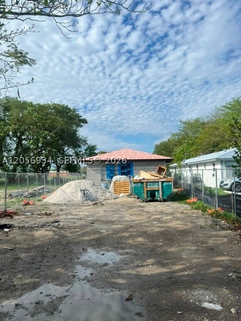684 Nw 14th St Property Photo 12