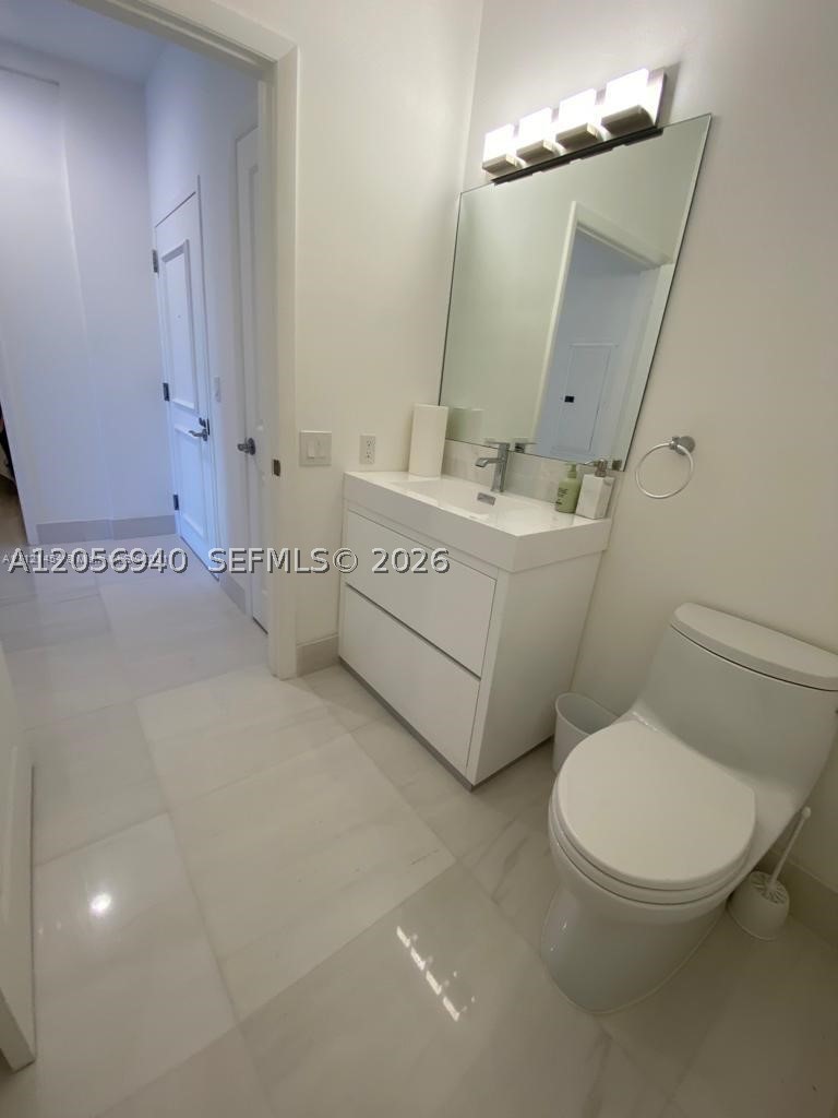 1945 S Ocean Dr 211 Property Photo 25