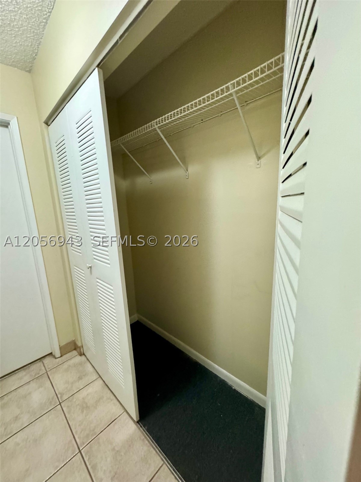 9945 Nob Hill Ct 9945 Property Photo 6