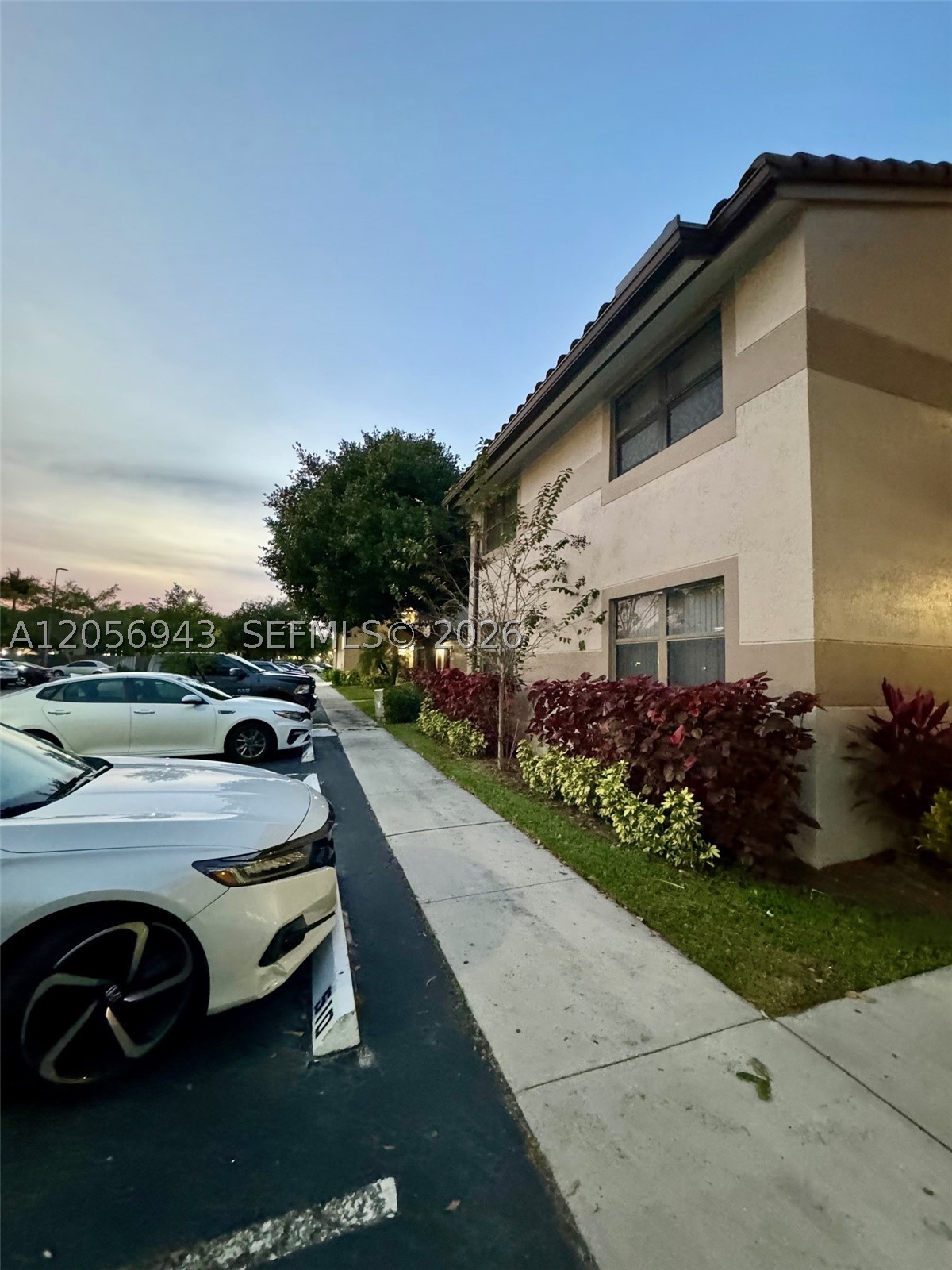9945 Nob Hill Ct 9945 Property Photo 23