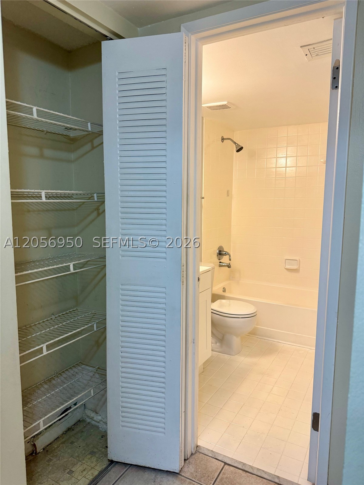 9945 Nob Hill Ct 9945 Property Photo 12