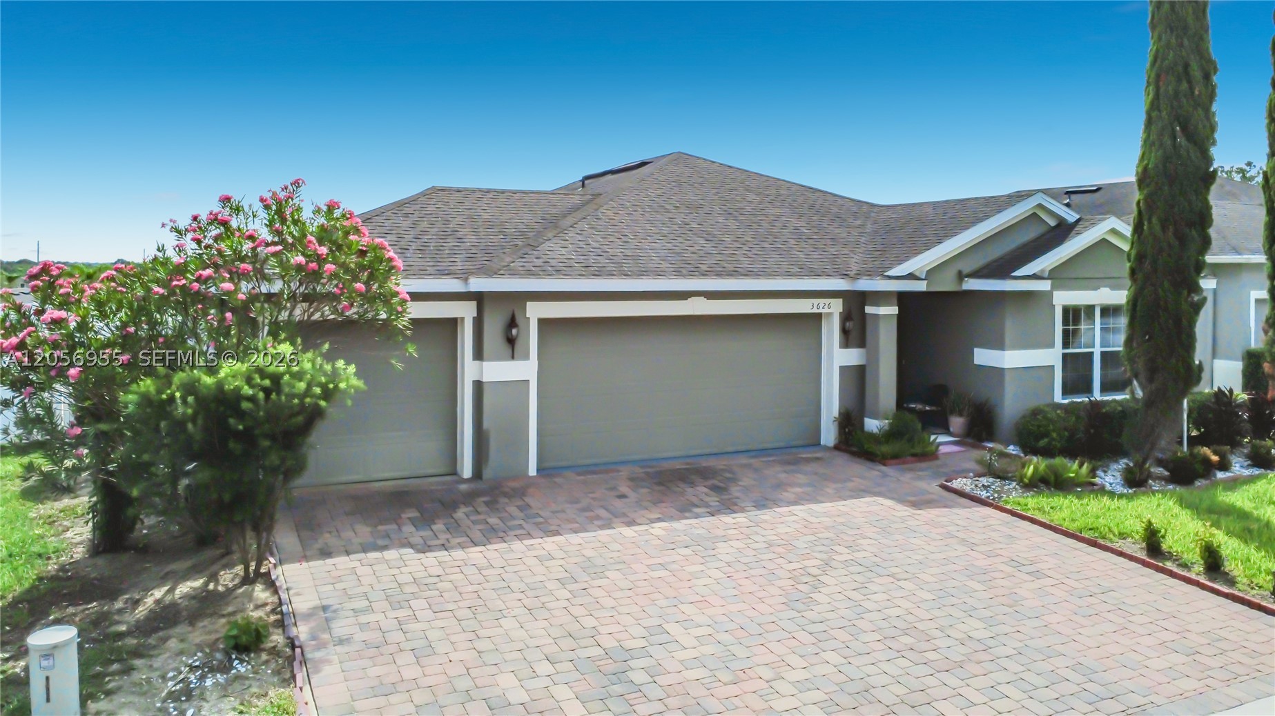 3626 Gretchen Dr Property Photo 3