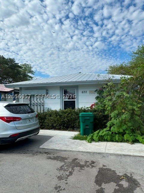 678 Nw 14th St Property Photo 3