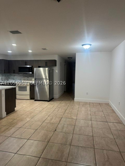 634 Nw 12th St Property Photo 9
