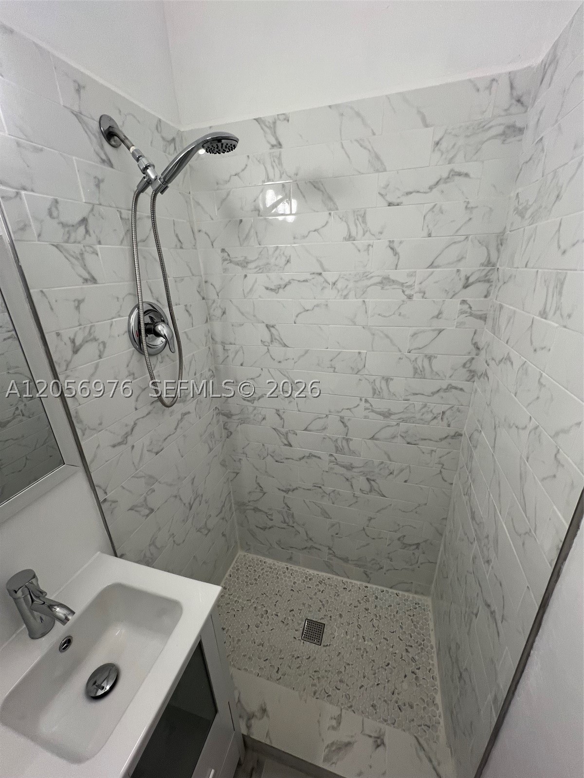 215 30th St 1 Property Photo 9