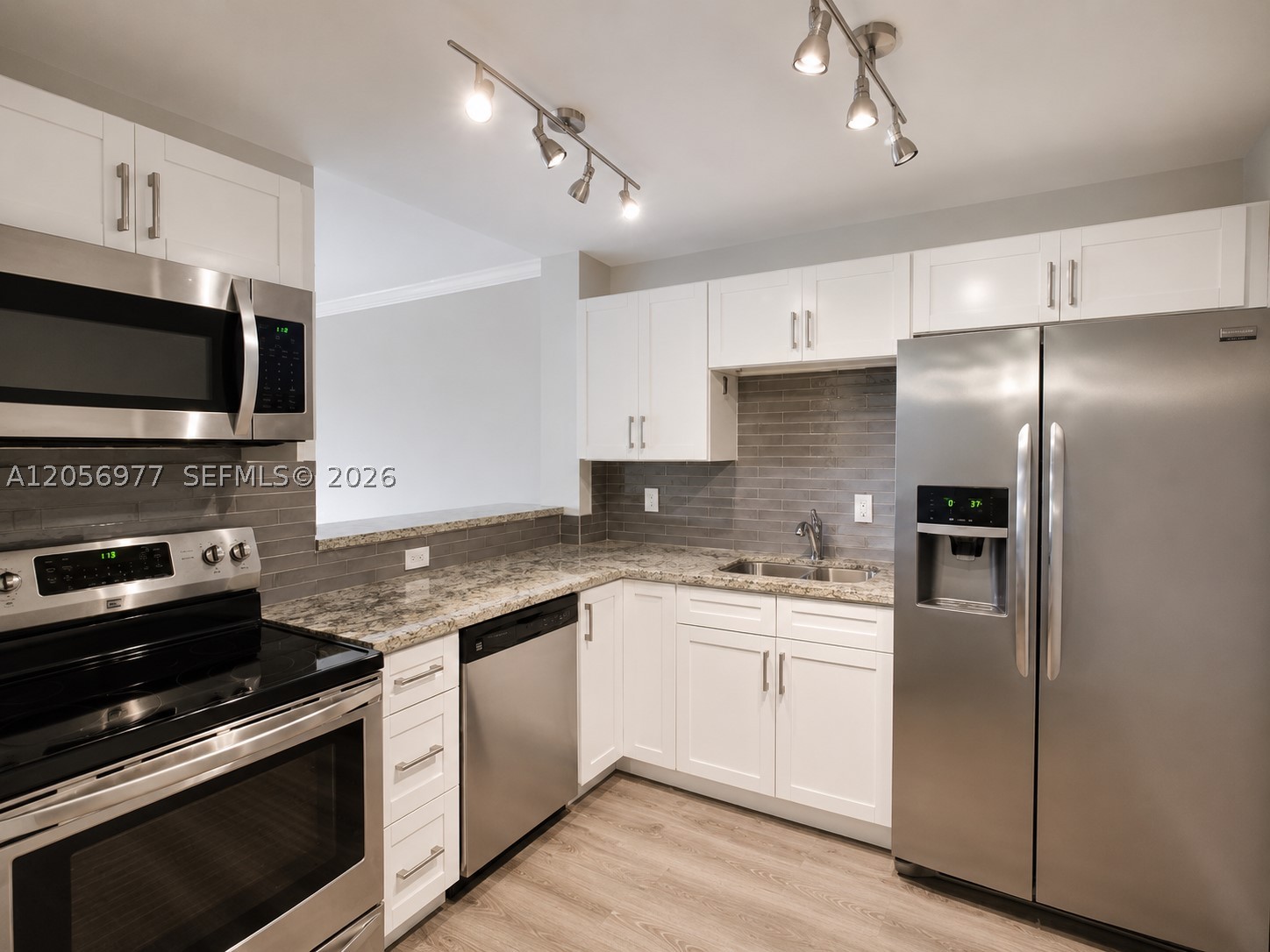 1881 Middle River Dr 604 Property Photo 1