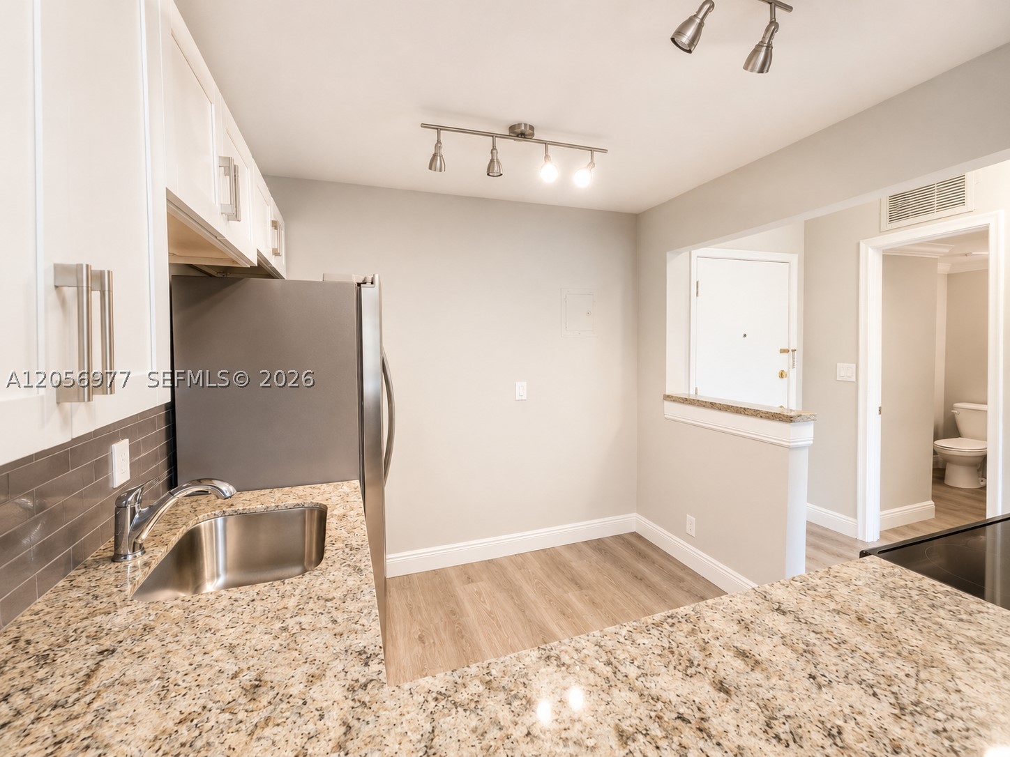 1881 Middle River Dr 604 Property Photo 2