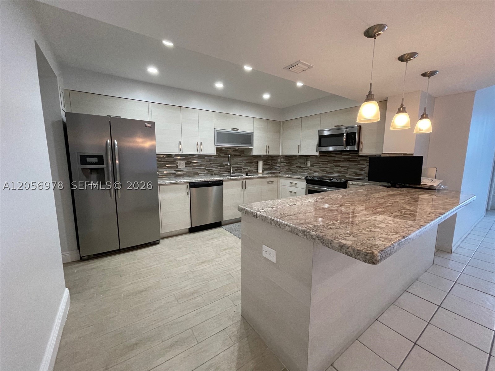 5825 Collins Ave 7B Property Photo 1