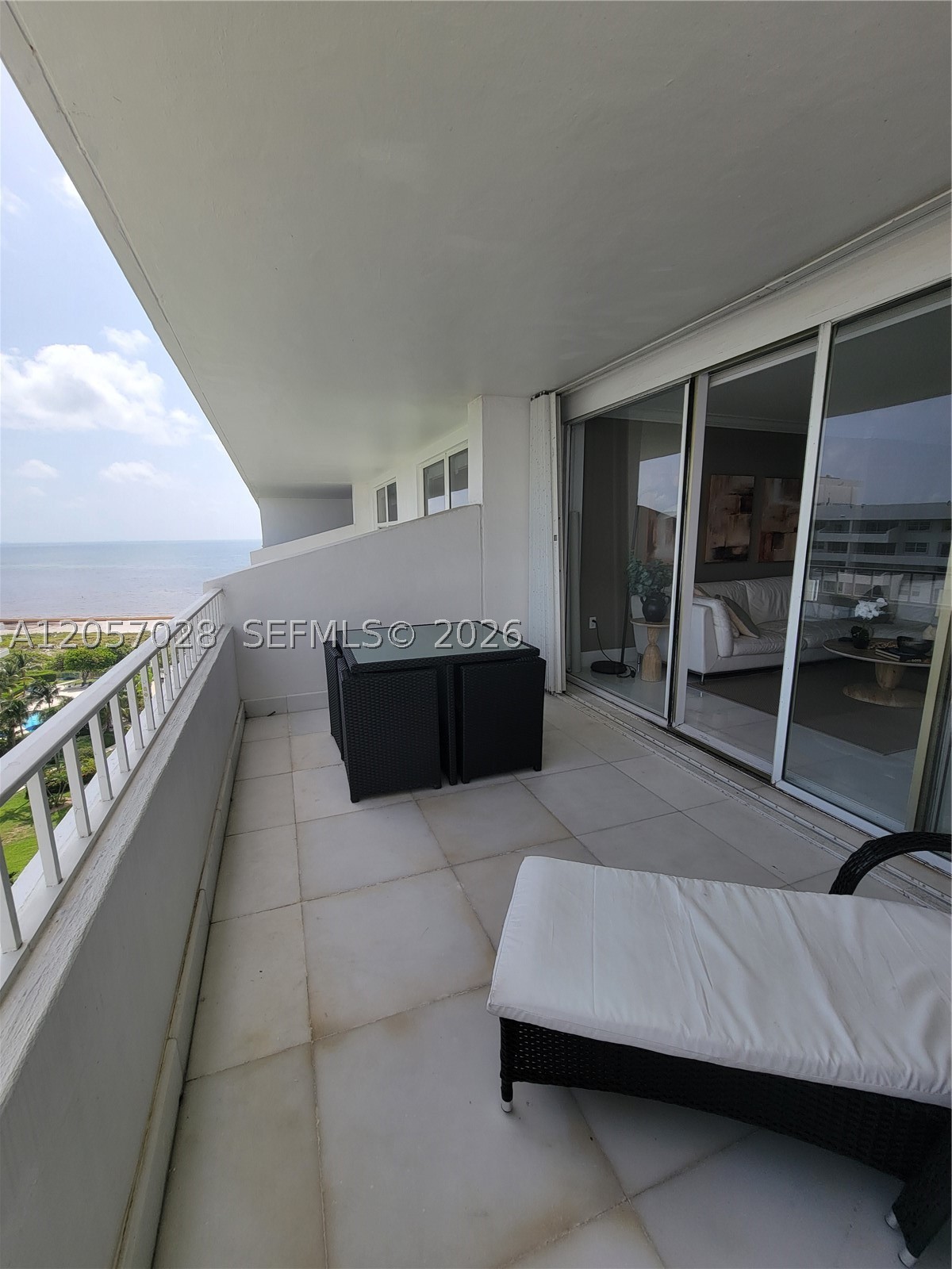 199 Ocean Lane Dr 1206 Property Photo 16