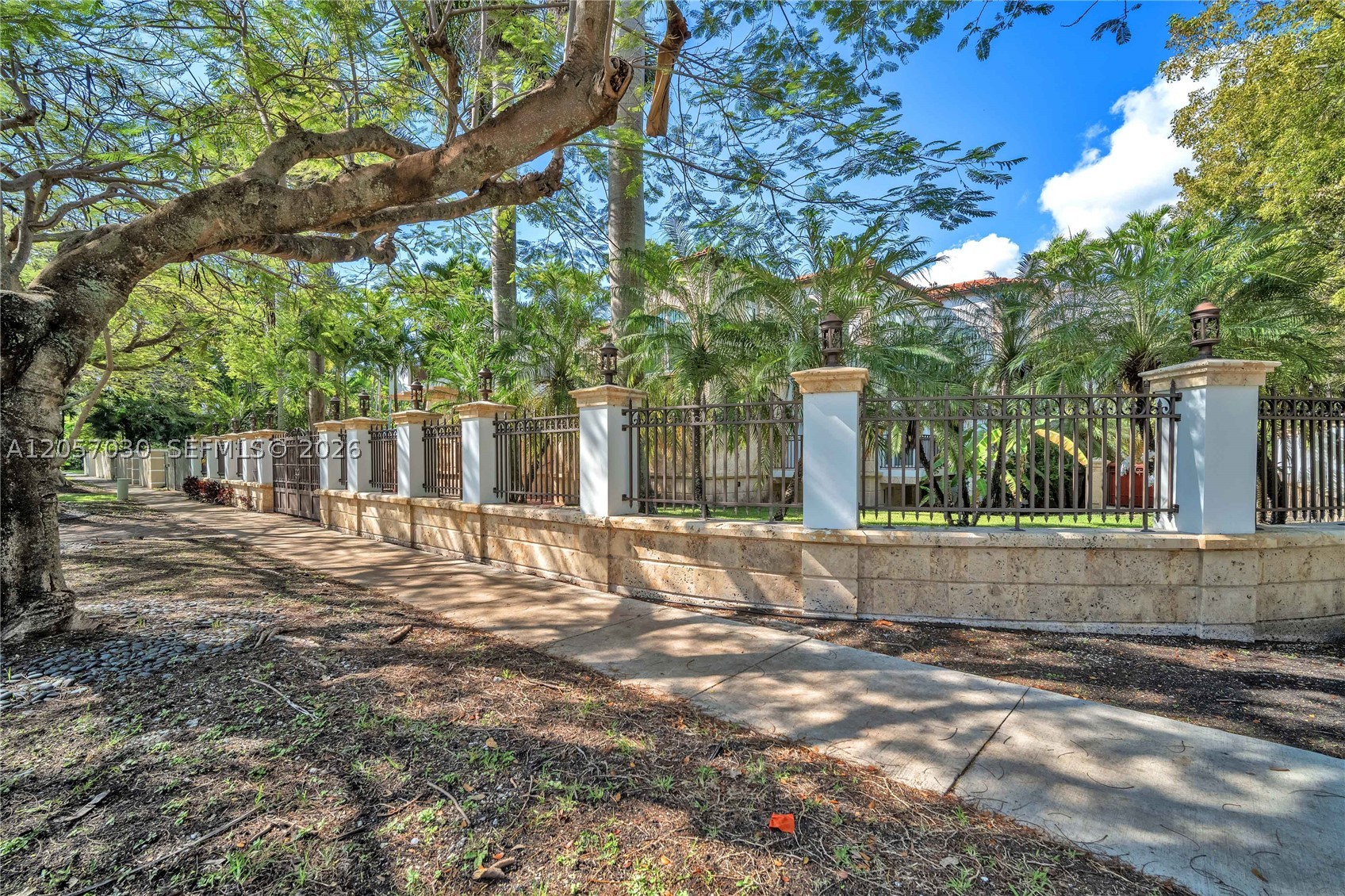 1710 S Miami Ave Property Photo 4