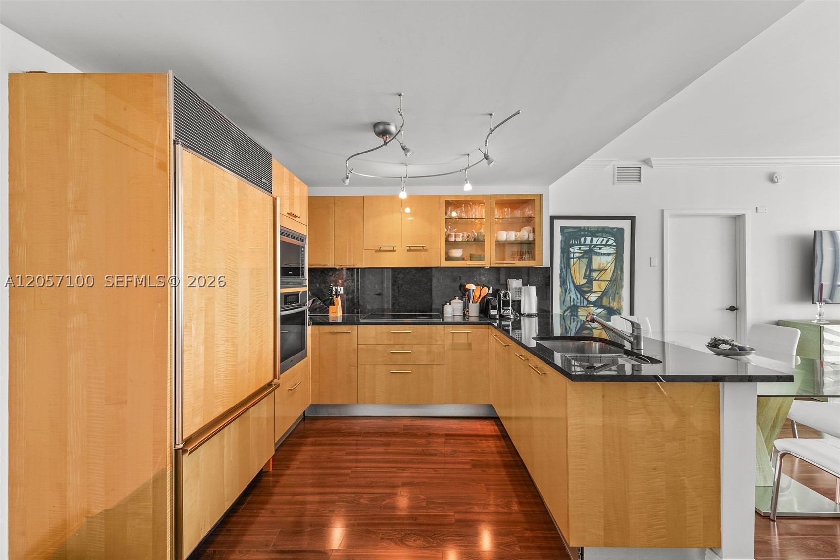 6799 Collins Ave 1103 Property Photo 4