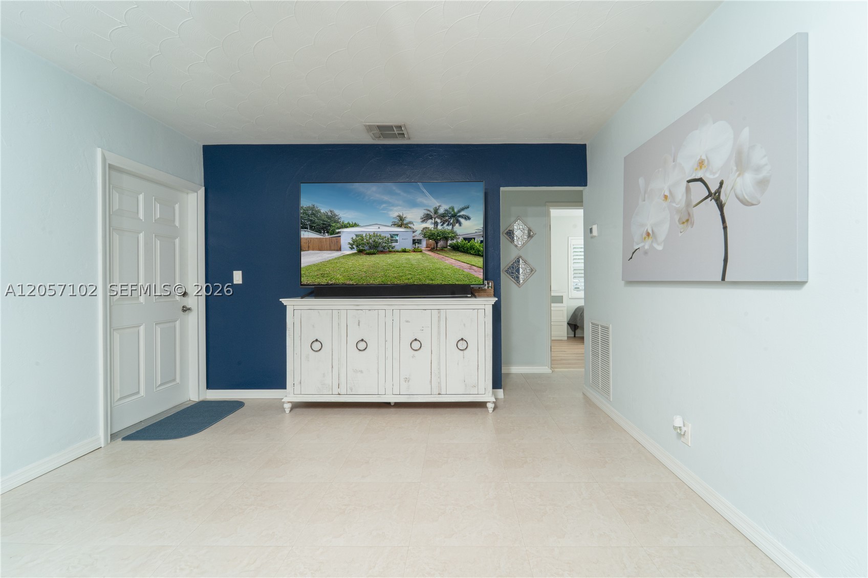 2631 Thomas St Property Photo 7