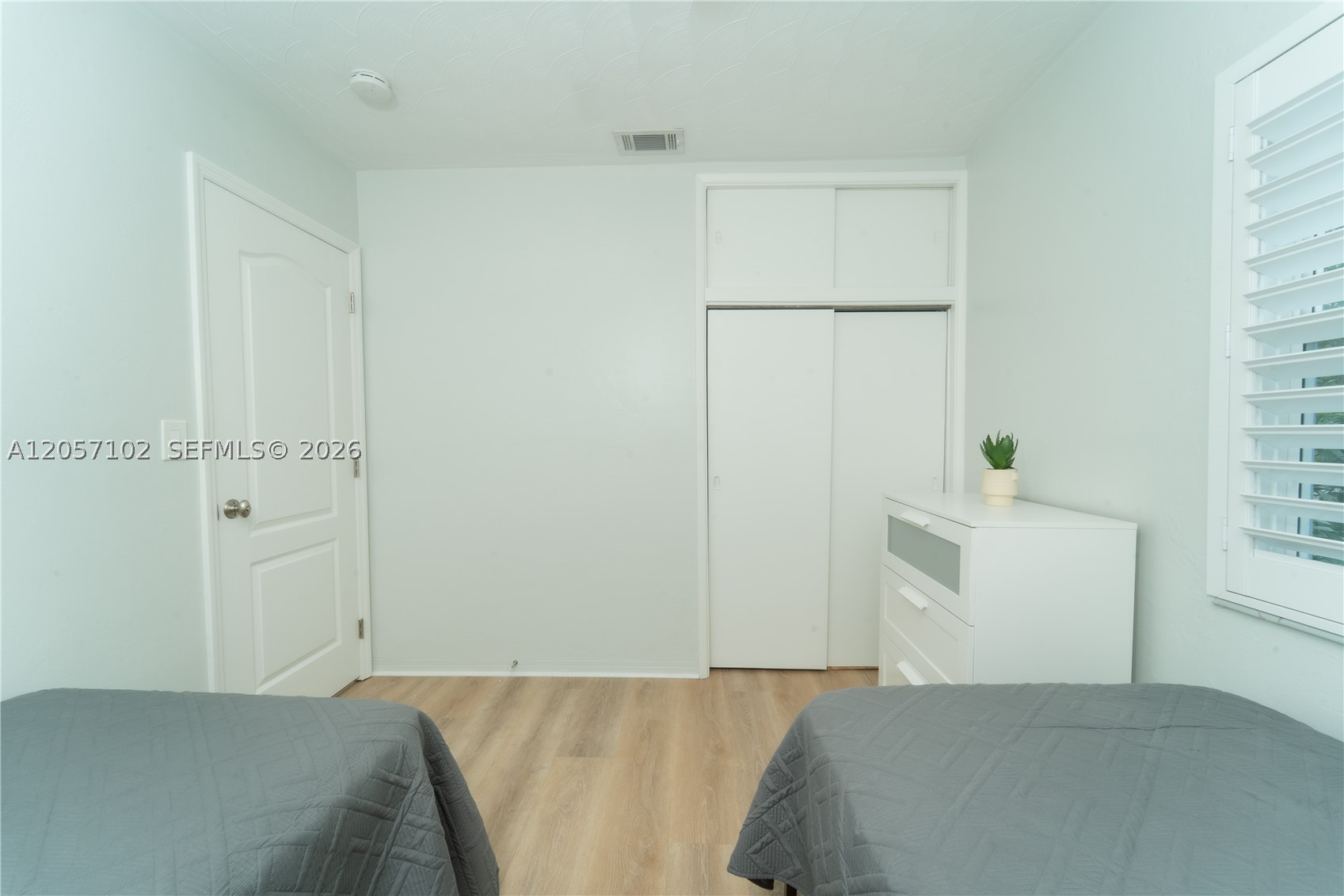 2631 Thomas St Property Photo 13