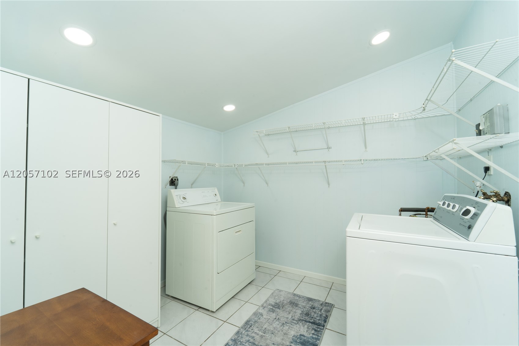 2631 Thomas St Property Photo 18