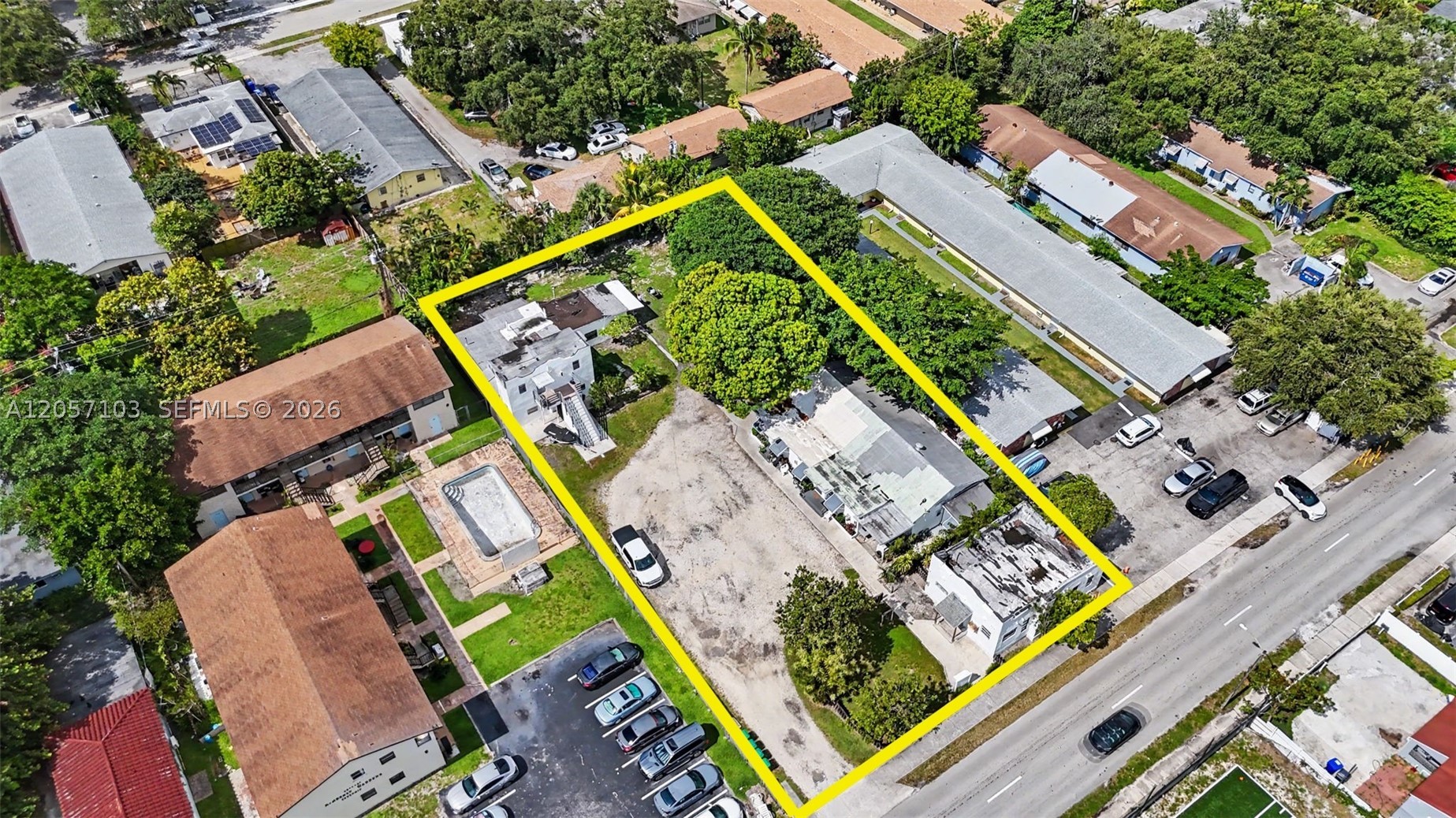 2306 Van Buren St Property Photo 13