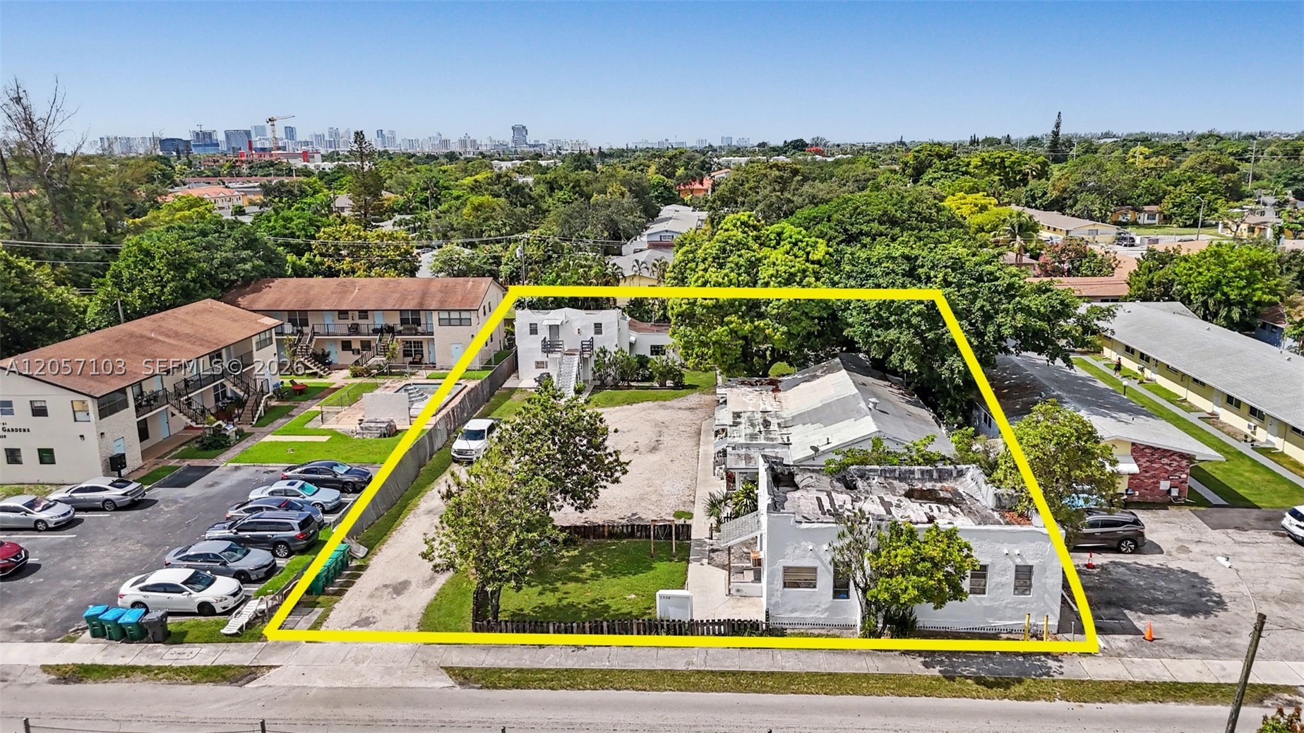 2306 Van Buren St Property Photo 20