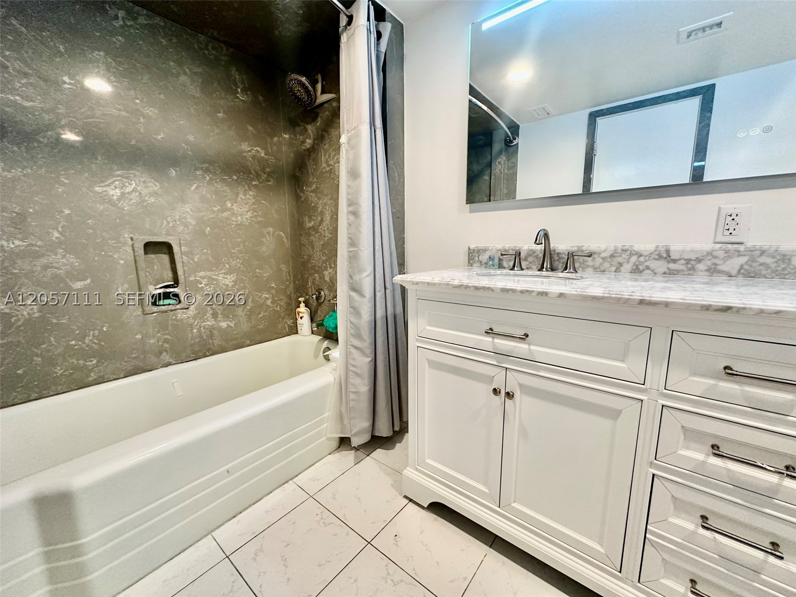 800 Ne 195th St 314 Property Photo 11