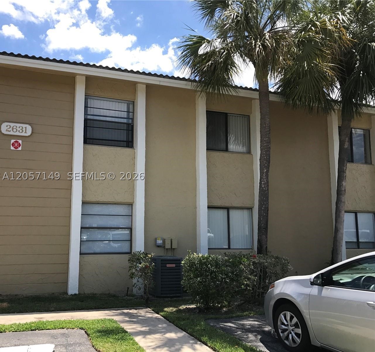 2631 Riverside Dr 2 Property Photo 12