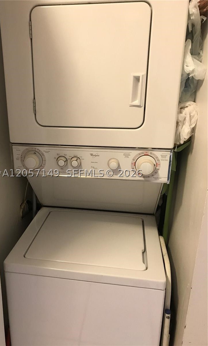 2631 Riverside Dr 2 Property Photo 19
