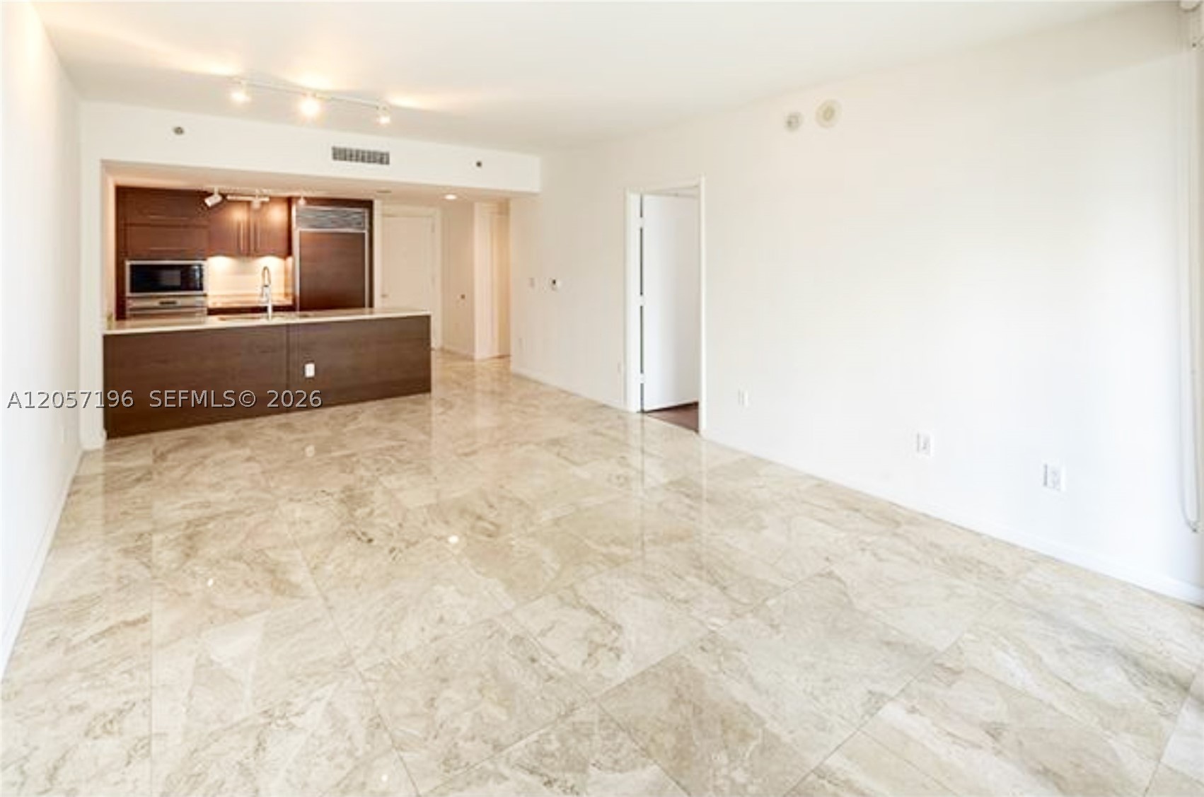 475 Brickell Ave 3411 Property Photo 5