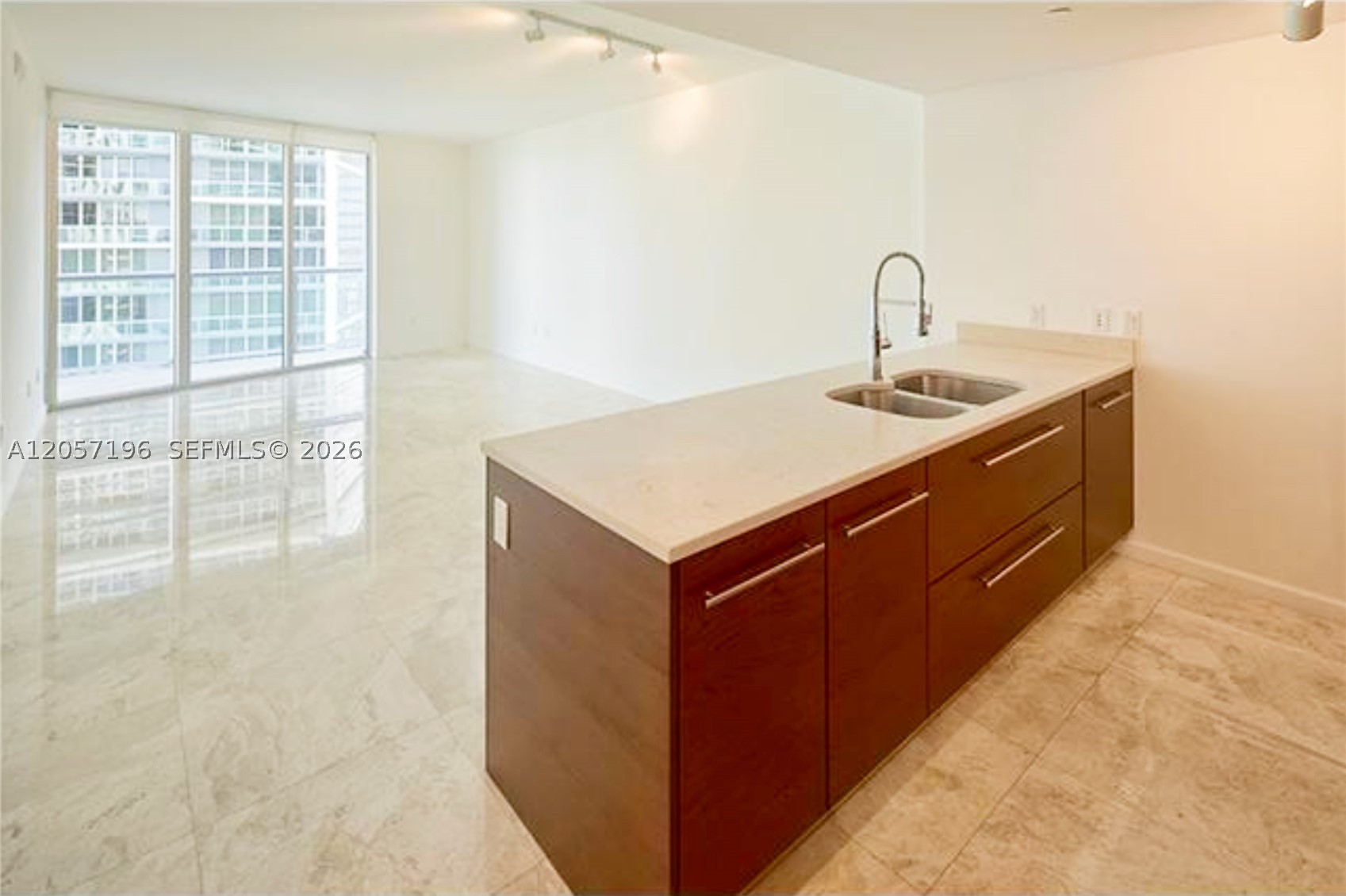 475 Brickell Ave 3411 Property Photo 6