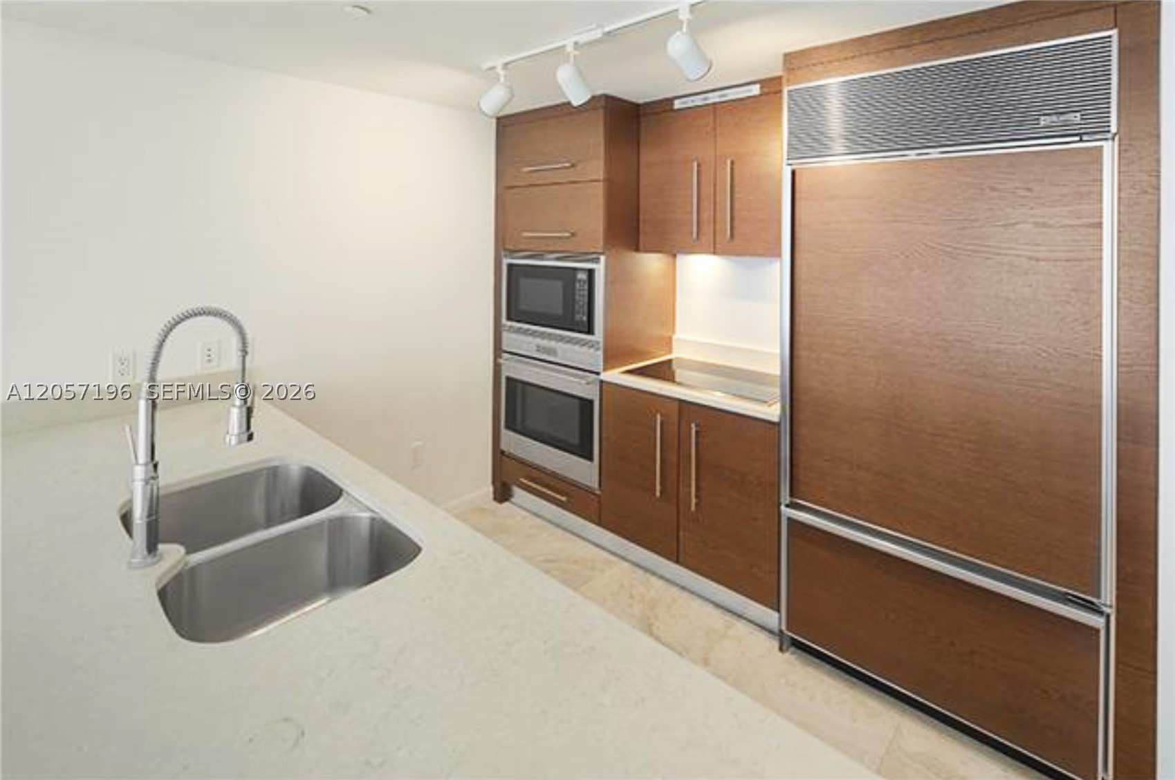 475 Brickell Ave 3411 Property Photo 7