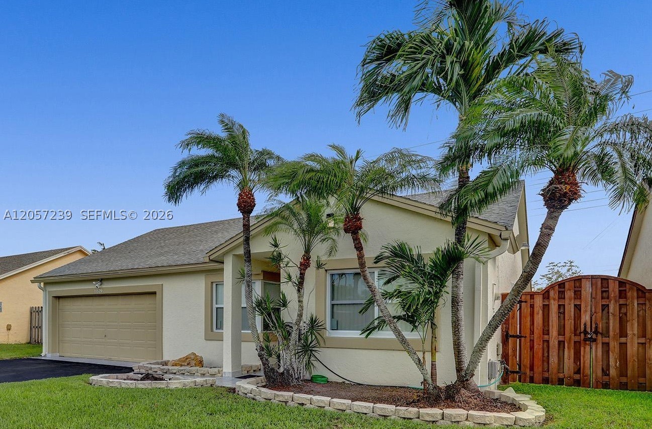 11529 SW 133rd Ter Property Photo 1