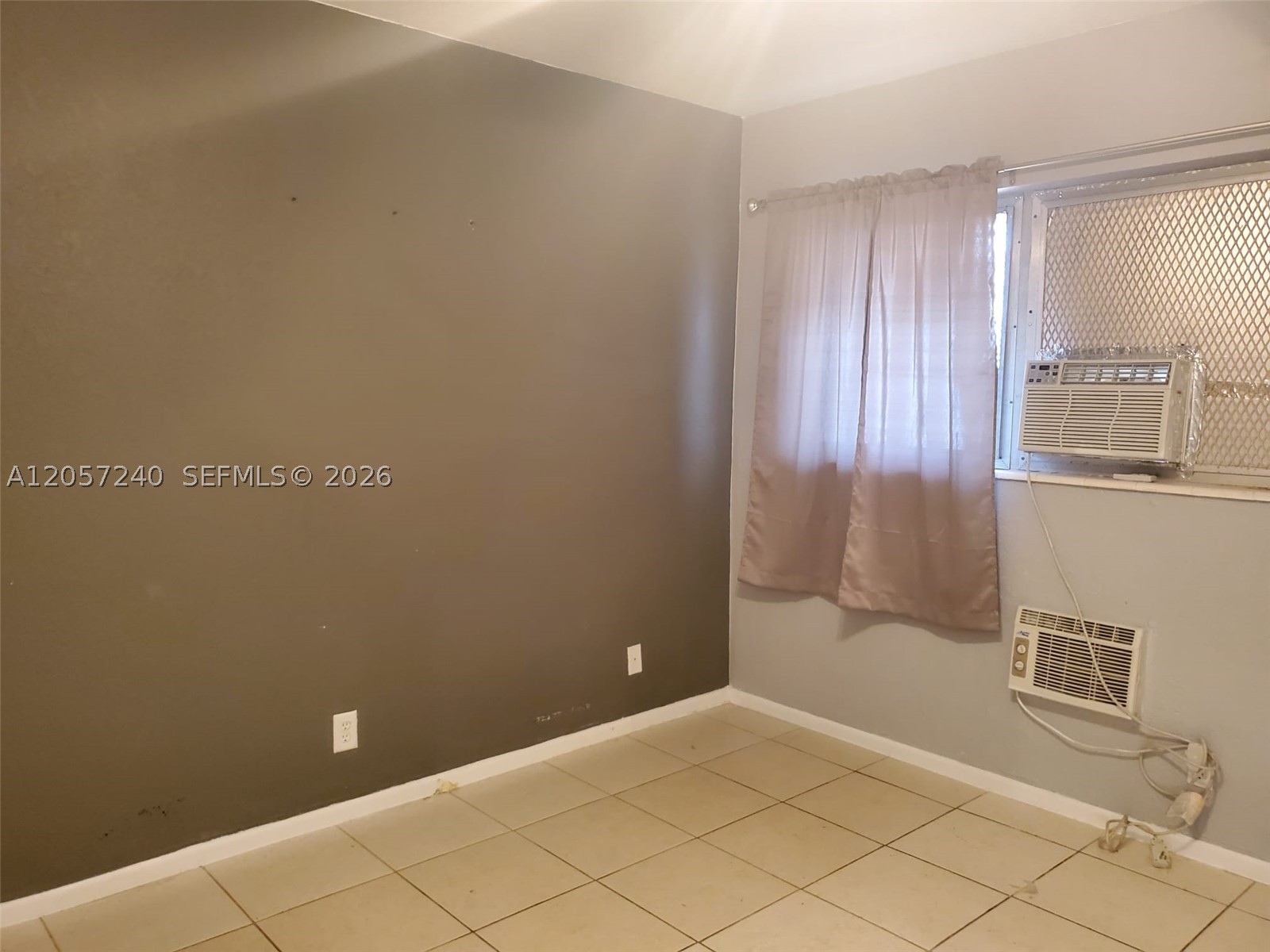 280 Sw 11th Ave 18 Property Photo 6
