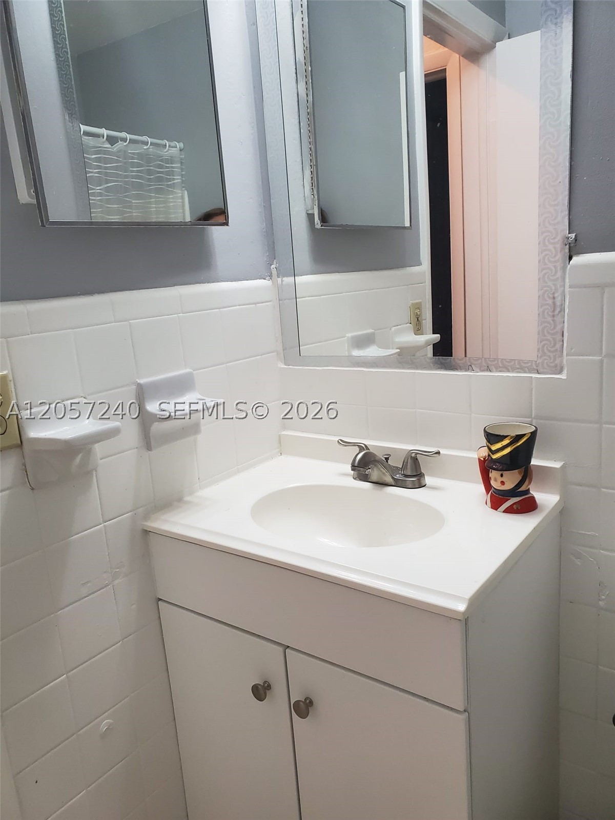 280 Sw 11th Ave 18 Property Photo 8