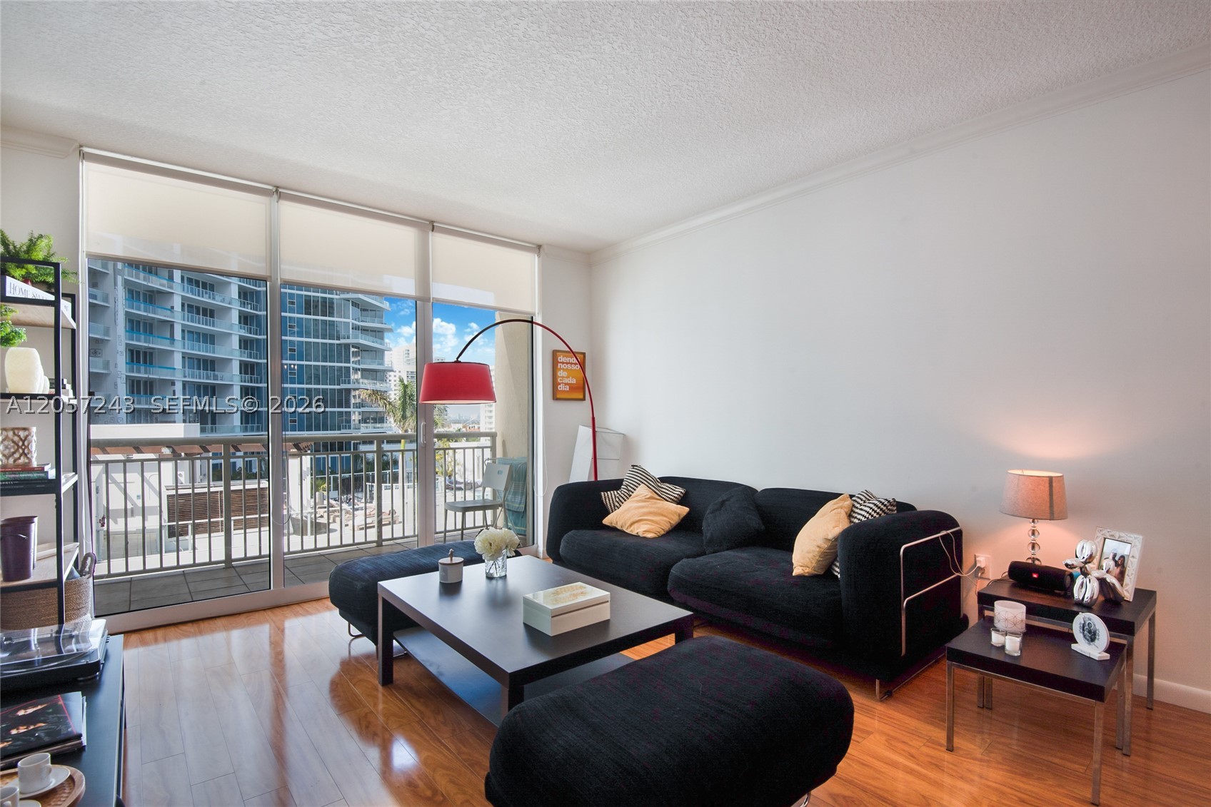2000 N Bayshore Dr 626 Property Photo 1