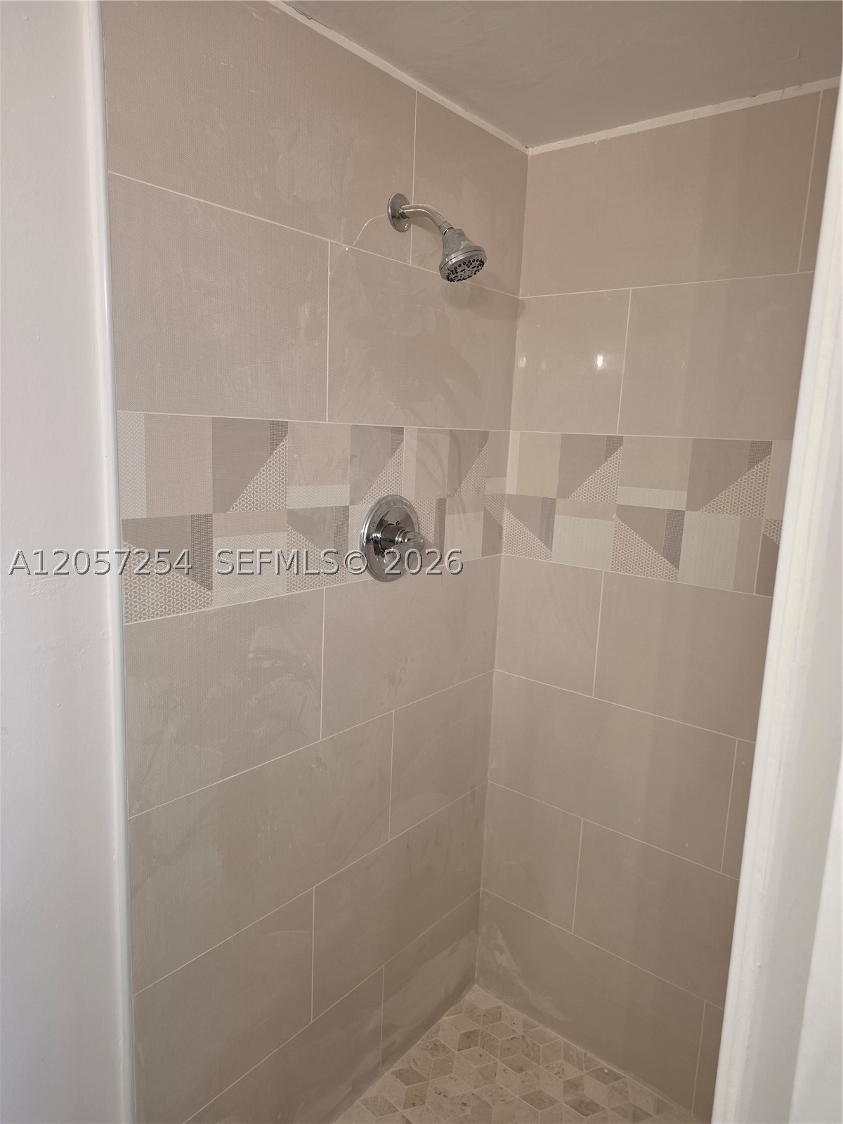 3048 E Sunrise Lakes Dr 421 Property Photo 4