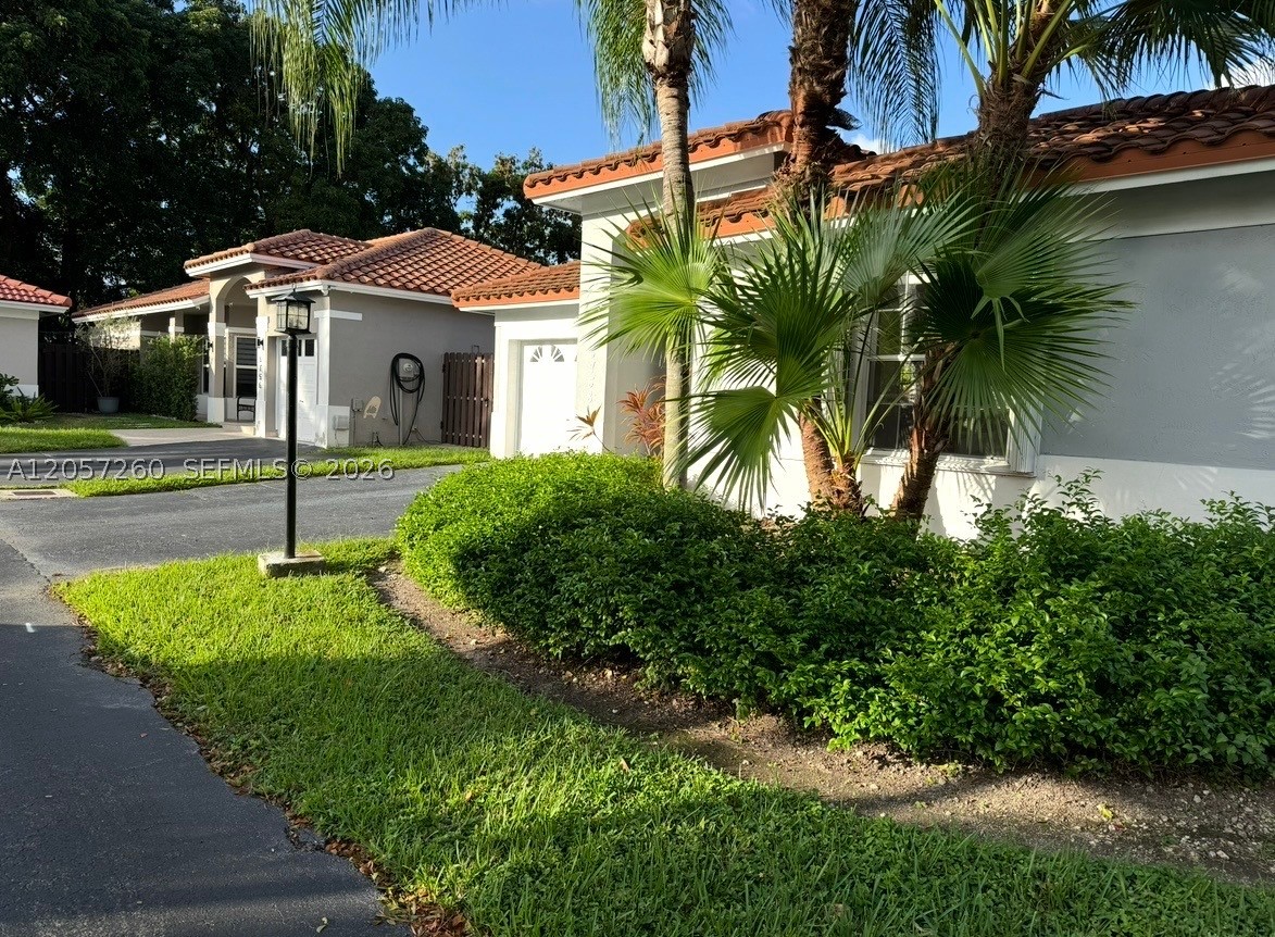 5758 NW 97th Pl Property Photo 1