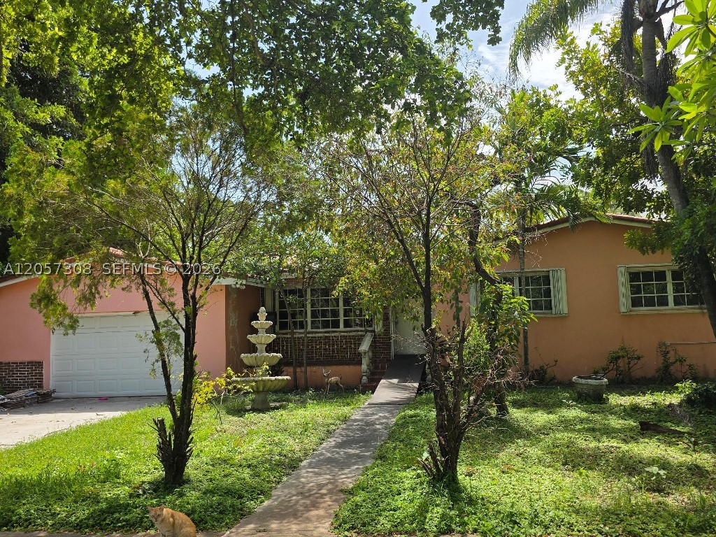 881 Albatross St Property Photo 1