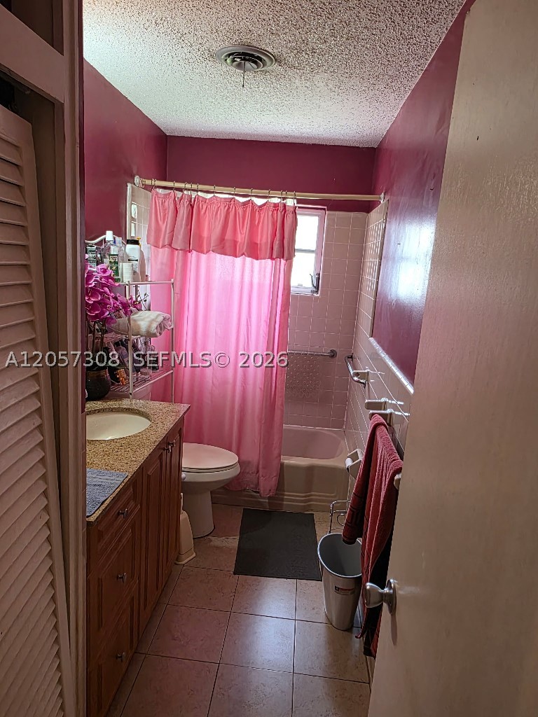 881 Albatross St Property Photo 15