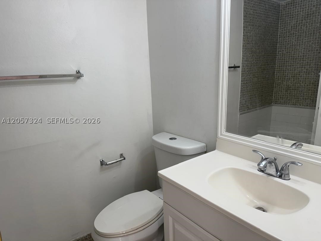 4725 Nw 7th St 206-3 Property Photo 4