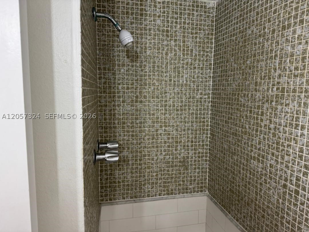 4725 Nw 7th St 206-3 Property Photo 5