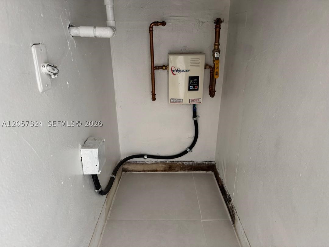 4725 Nw 7th St 206-3 Property Photo 7