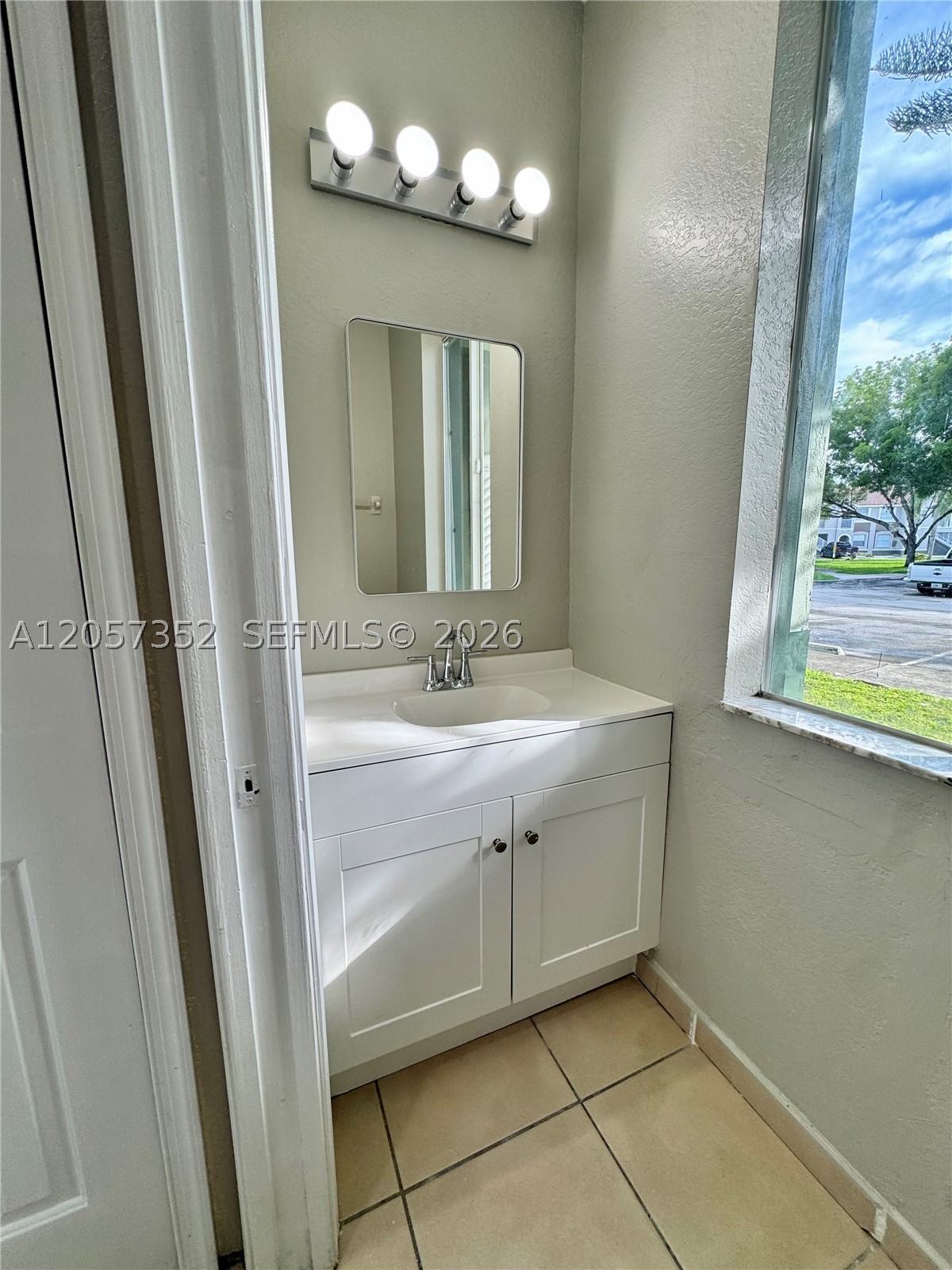 1592 Se 27th Ct 175 Property Photo 12