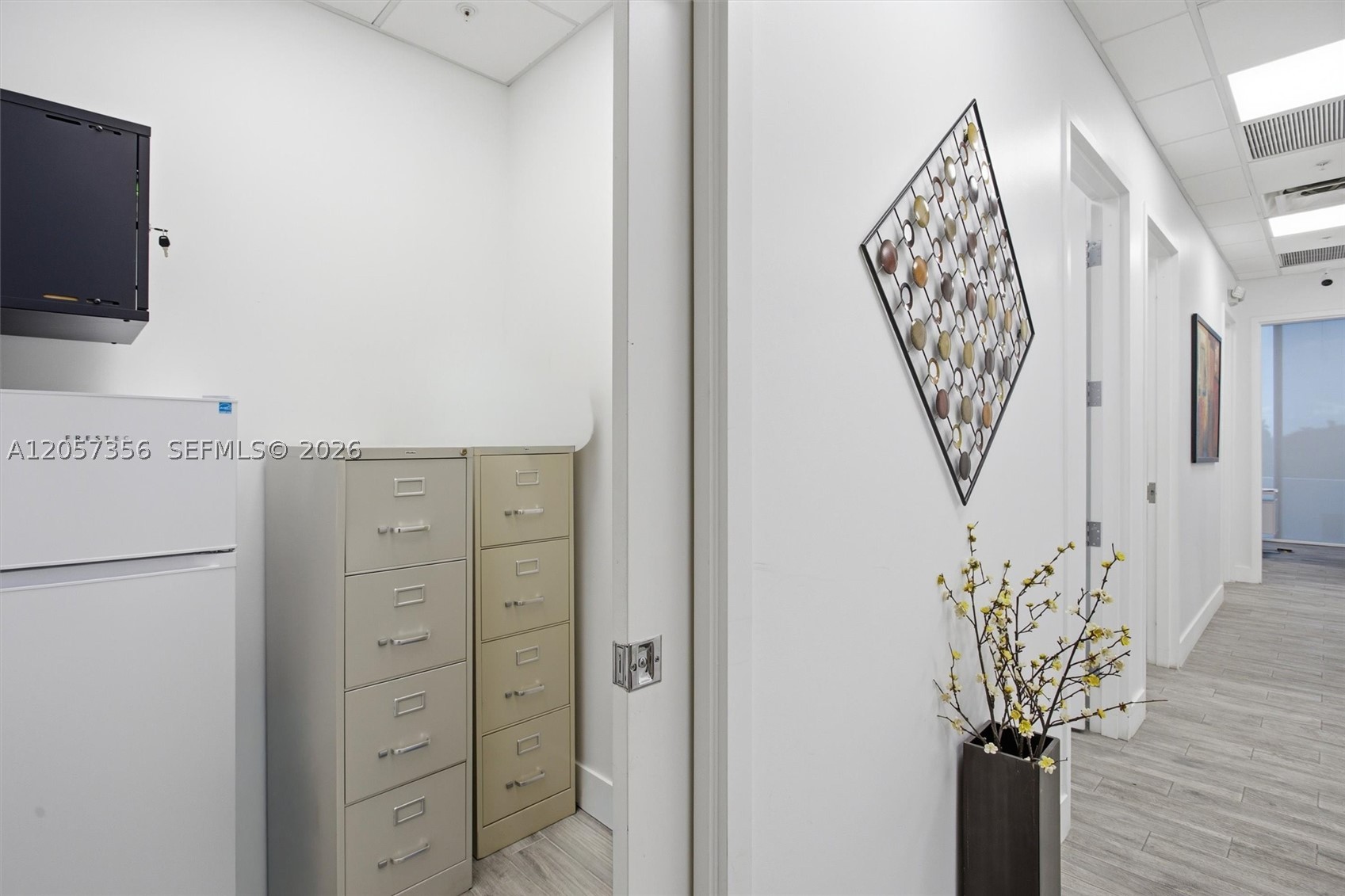 A12057356 Property Photo 11