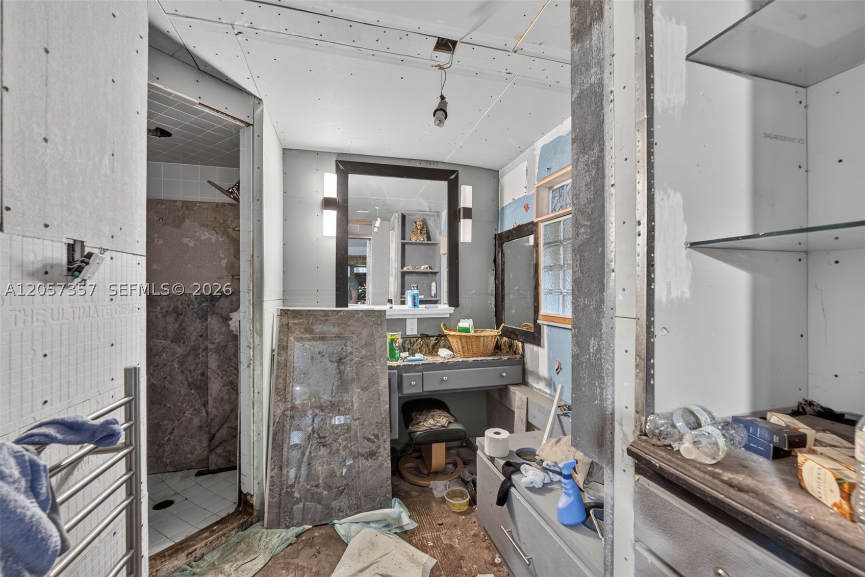 1041 Sanger Street Property Photo 15