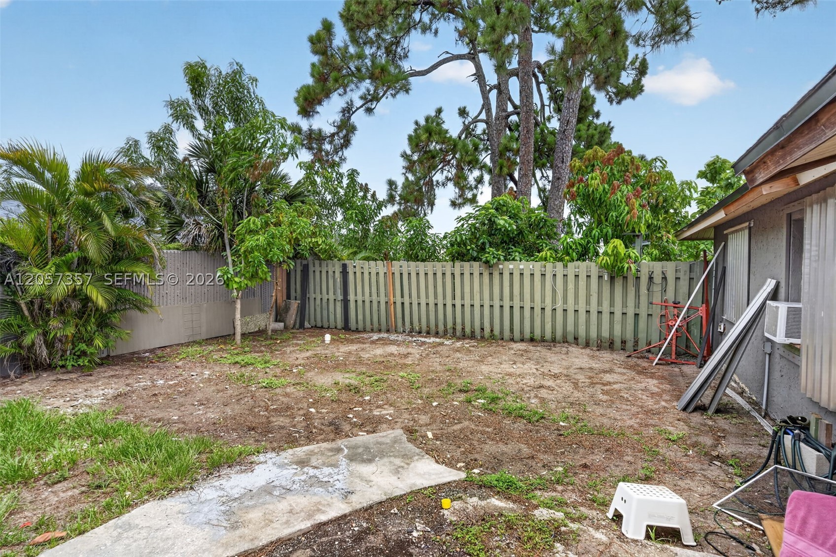 1041 Sanger Street Property Photo 32
