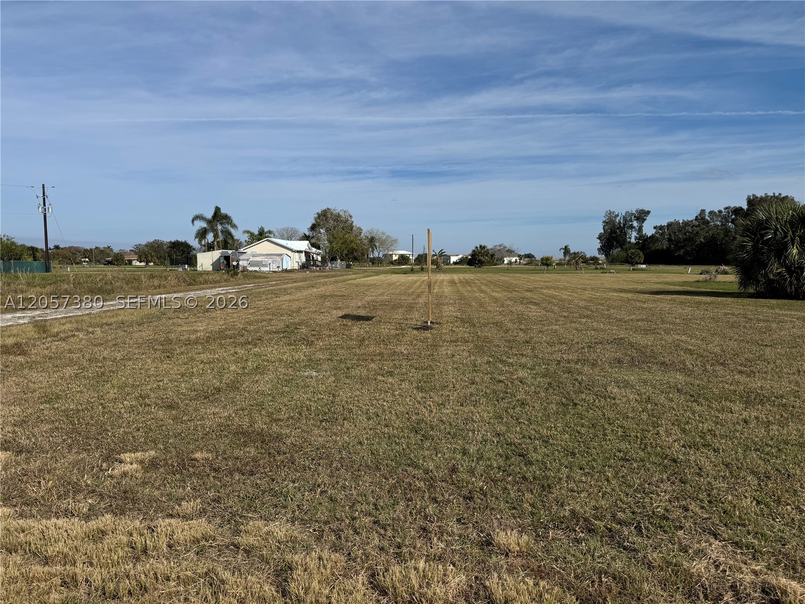 987 Watson Way Property Photo 4