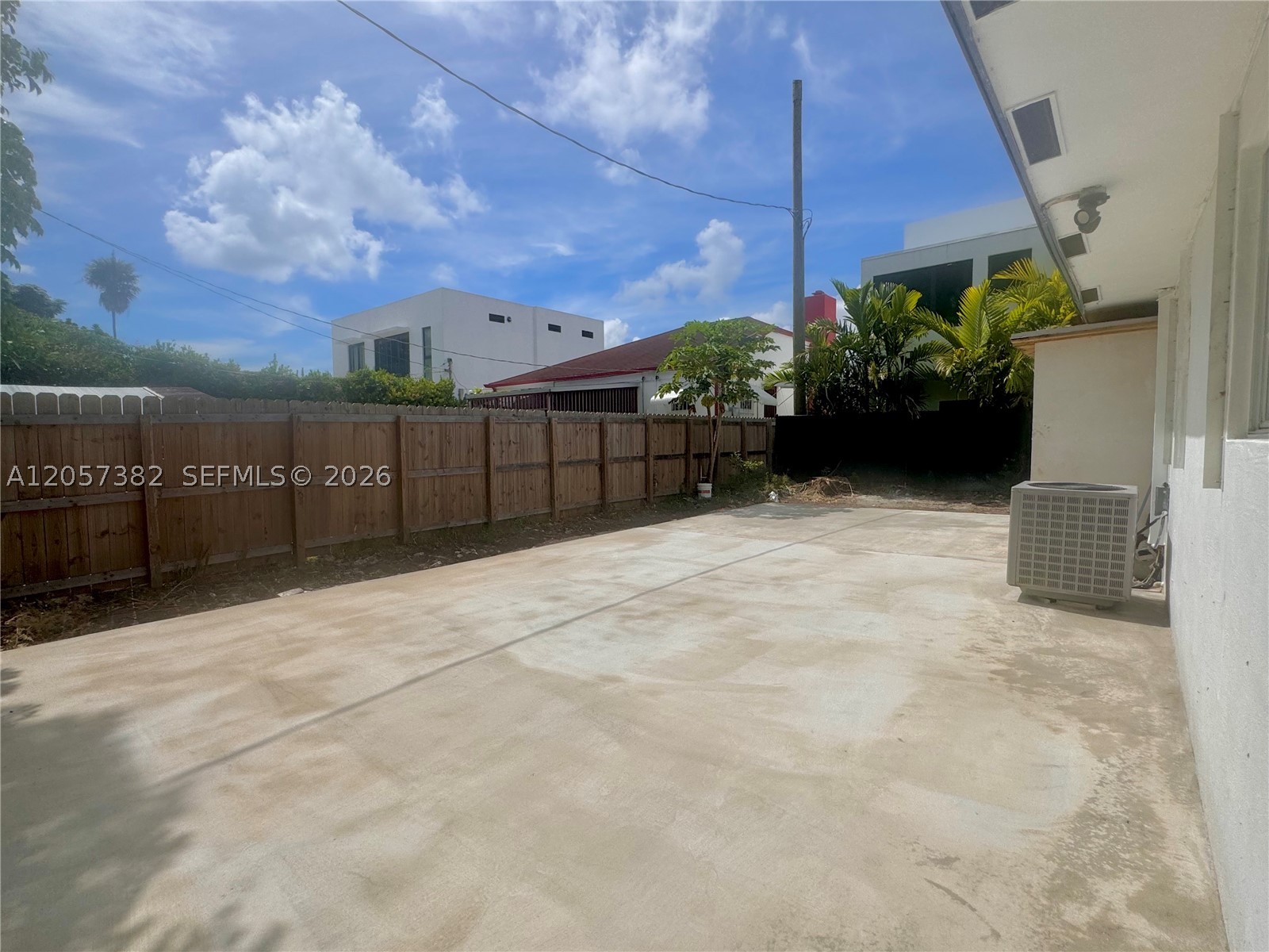 5151 N Miami Ave Property Photo 17