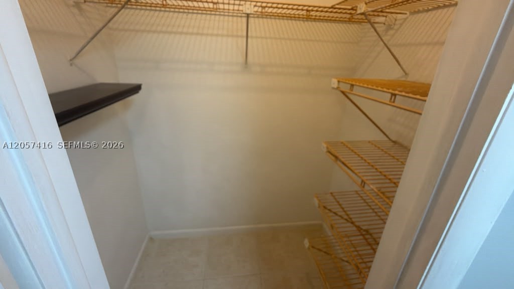 125 Canterbury E 125 Property Photo 7
