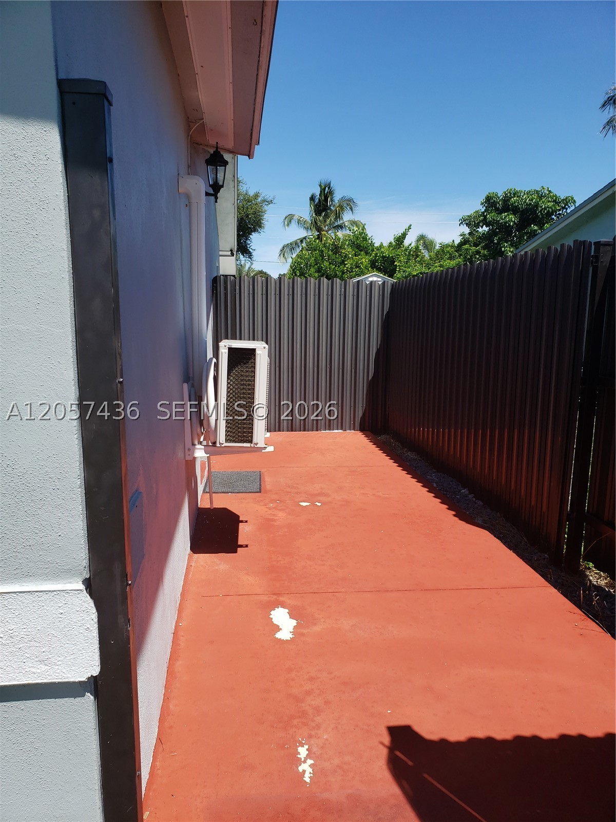 1695 Nw 3rd Ave 0 Property Photo 2