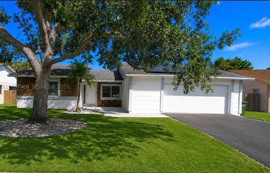1661 N Goldeneye Ln Property Photo 1